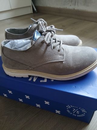 Zapatos niño, grises, talla 34