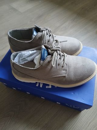 Zapatos niño, grises, talla 34