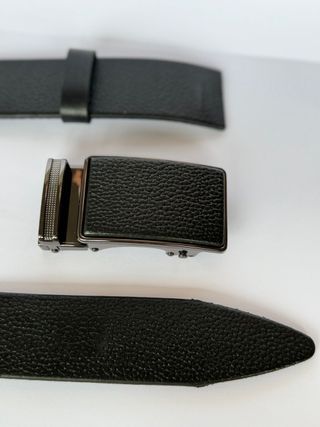 Cinturón cuero negro hebilla automática
