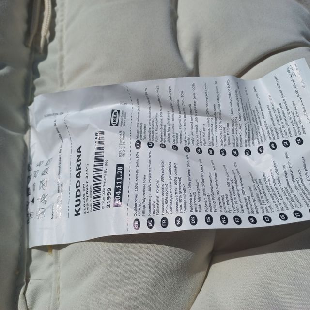 2 colchonetas nuevas +2 butacas