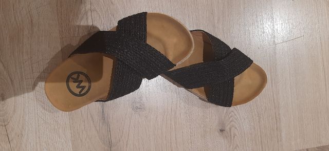 Sandalias Woman Key negras