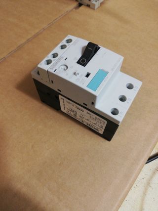 Interruttore Siemens 3RV1011-1EA10