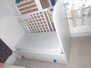 Cuna Ikea Gonatt con cajones
