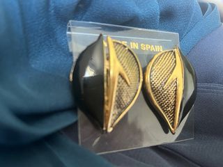 Pendientes vintage negro yvdorado enchapado n oro