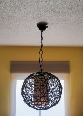 Candeeiro interior/exterior em vime e metal