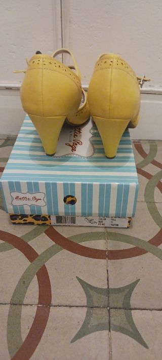 Zapatos Bettie Page amarillos, talla 42