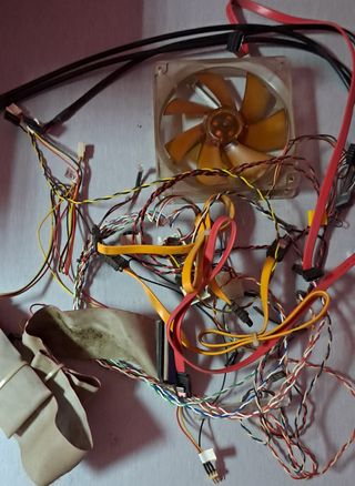Despiece de 3 ordenadores. Placas base Gigabyte.