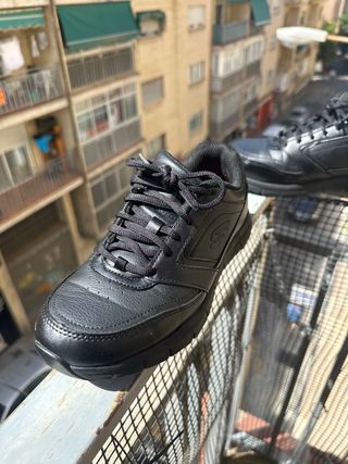 Zapatillas Skechers negras 37
