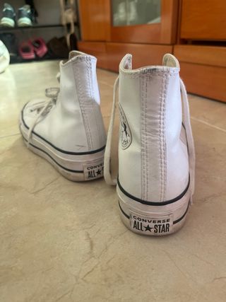Converse Chuck Taylor blancas plataforma leve