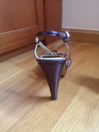 Sandalias Doriami Moradas con Pedrería
