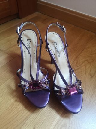 Sandalias Doriami Moradas con Pedrería