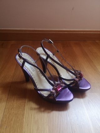 Sandalias Doriami Moradas con Pedrería