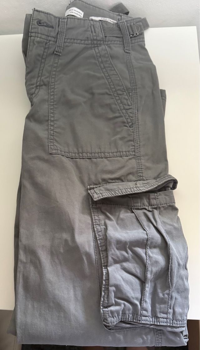 Calças cargo cinzentas