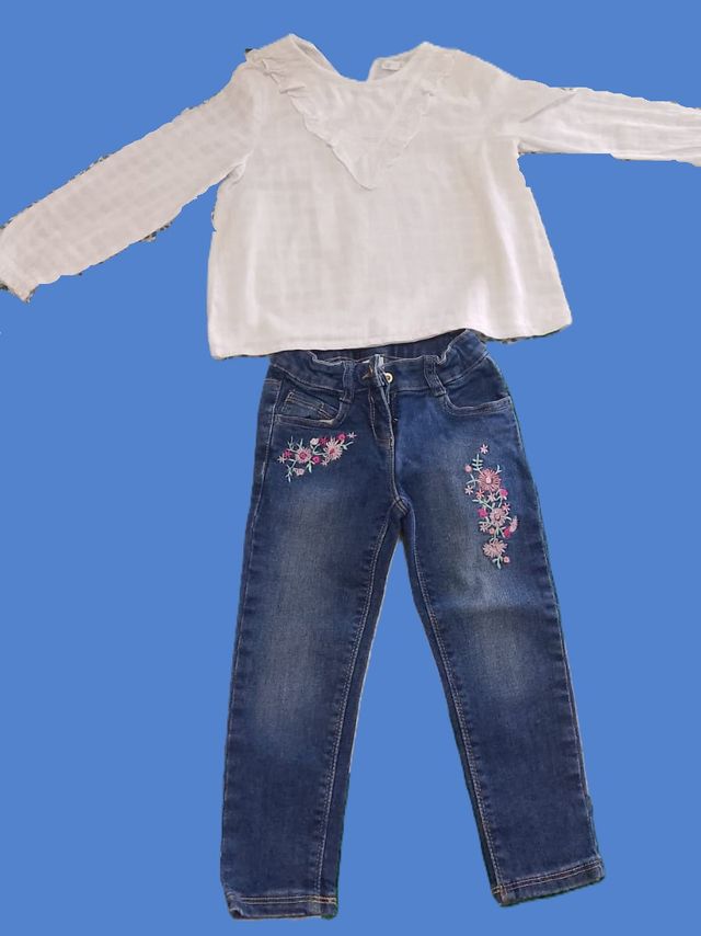 Ropa niña: 1Pantalón + 2 Blusas