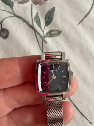 Reloj Tissot Mujer - Cuadrado, malla metal
