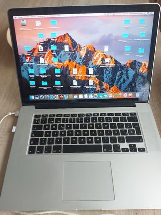 MacBook Pro Plata - Apple