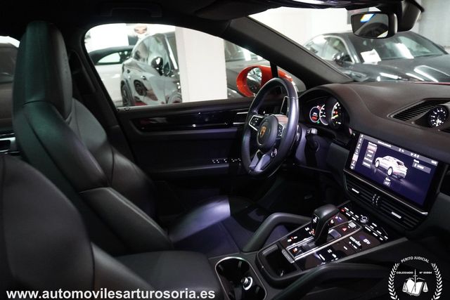 Porsche Cayenne 2021