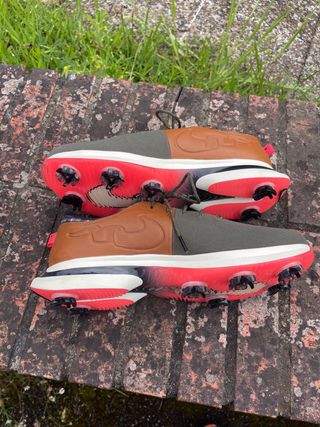 Zapatos NikeGolf - Marrón Oliva - Blowin’ a Hoolie