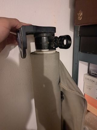 Toldo enrollable gris