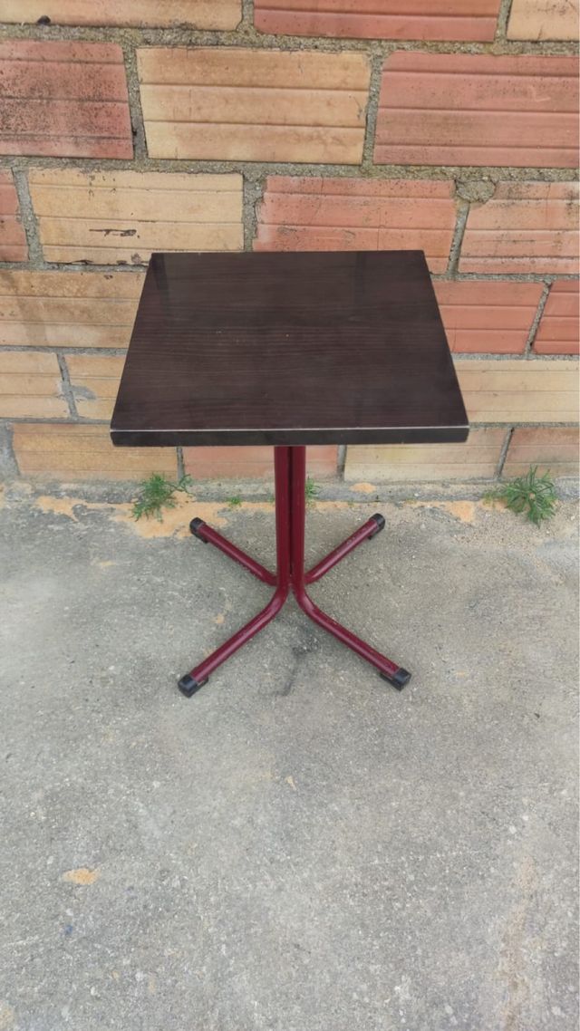Mesa cuadrada 50x50cm - Madera y metal