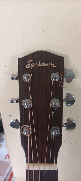 Guitarra electroacústica Eastman AC-122 Nueva