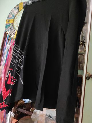 Falda Desigual negra