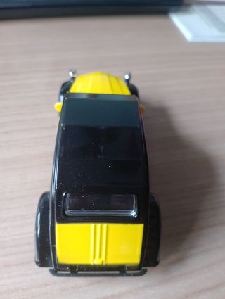 Citroen 2 CV 1:32