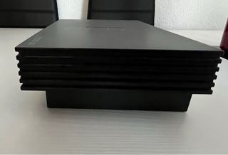PS2 (PlayStation 2) negra
