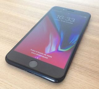 iPhone 7 Plus color Jet Black de 128GB