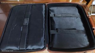 Maletín portátil de hasta 17 pulgadas