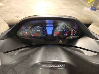 Suzuki Burgman 400cc, de 2016.