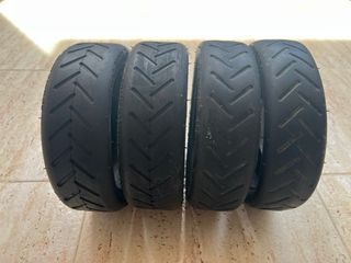 4 Ruedas Xiaomi Patinete