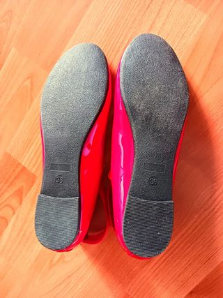 Ballerine in vernice rossa con elastico caviglia