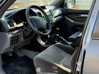 Toyota Land Cruiser KDJ 120 5P VX