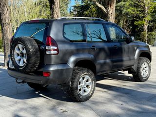 Toyota Land Cruiser KDJ 120 5P VX