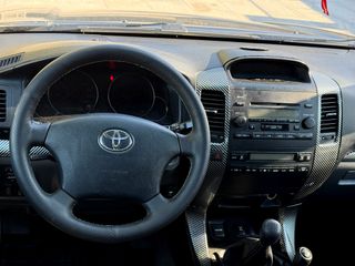 Toyota Land Cruiser KDJ 120 5P VX