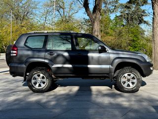 Toyota Land Cruiser KDJ 120 5P VX