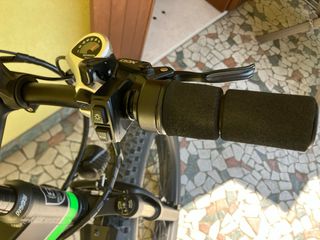 Bicicletta elettrica pieghevole