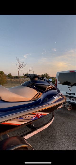 Moto acuática Yamaha FZR 1800 turbo,240cv