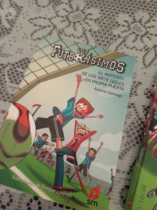 Los Futbolísimos 1: El misterio de los árbitros...