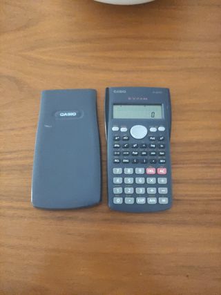 Calculadora científica Casio fx-82MS