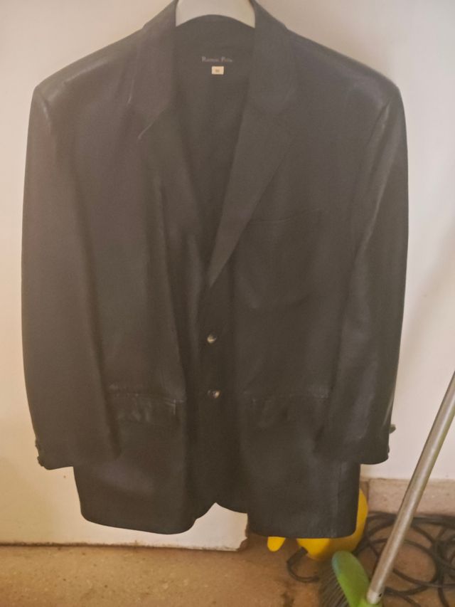 Americana negra piel Talla L