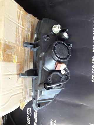 Faro R 600 AÑO 2000