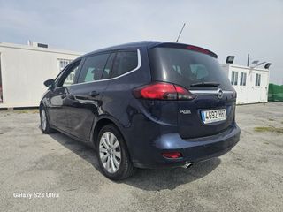 Opel Zafira Tourer 2011