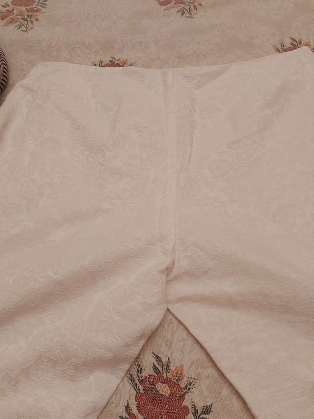 Traje pantalón blanco mujer