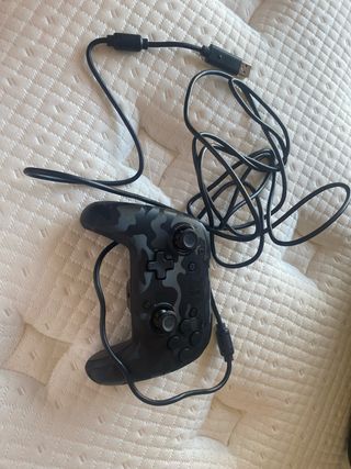 Mando Pro Nintendo Switch camuflaje negro
