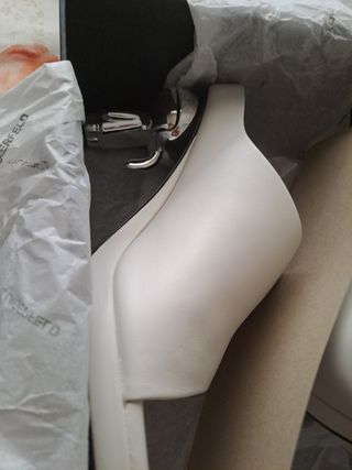 Zapatos tacón blancos