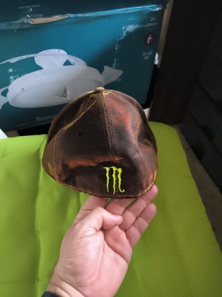 Gorra Monster Energy - marrón