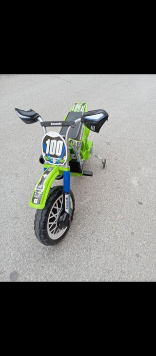 Moto Kawasaki infantil