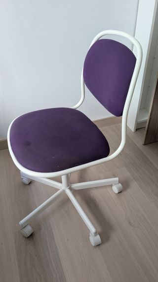 Silla giratoria infantil IKEA